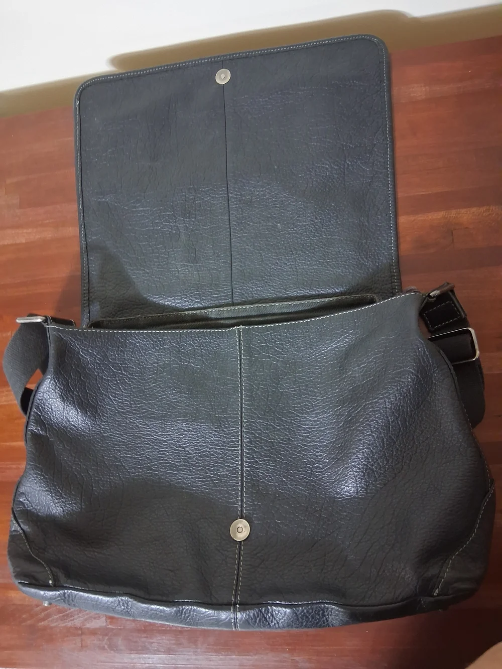 Arcadia Vintage Italian Soft Black Leather Messenger Laptop School Bag
